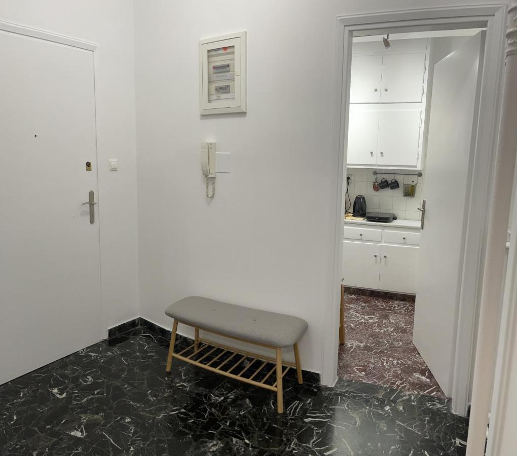 Mosaic Art Apartment In Plaka Atenas Exterior foto